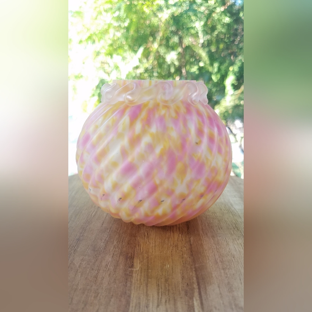 Antique Victorian Pink & Yellow Spatter Satin Glass Vase Franz Welz Czech Glass - Picture 4 of 7